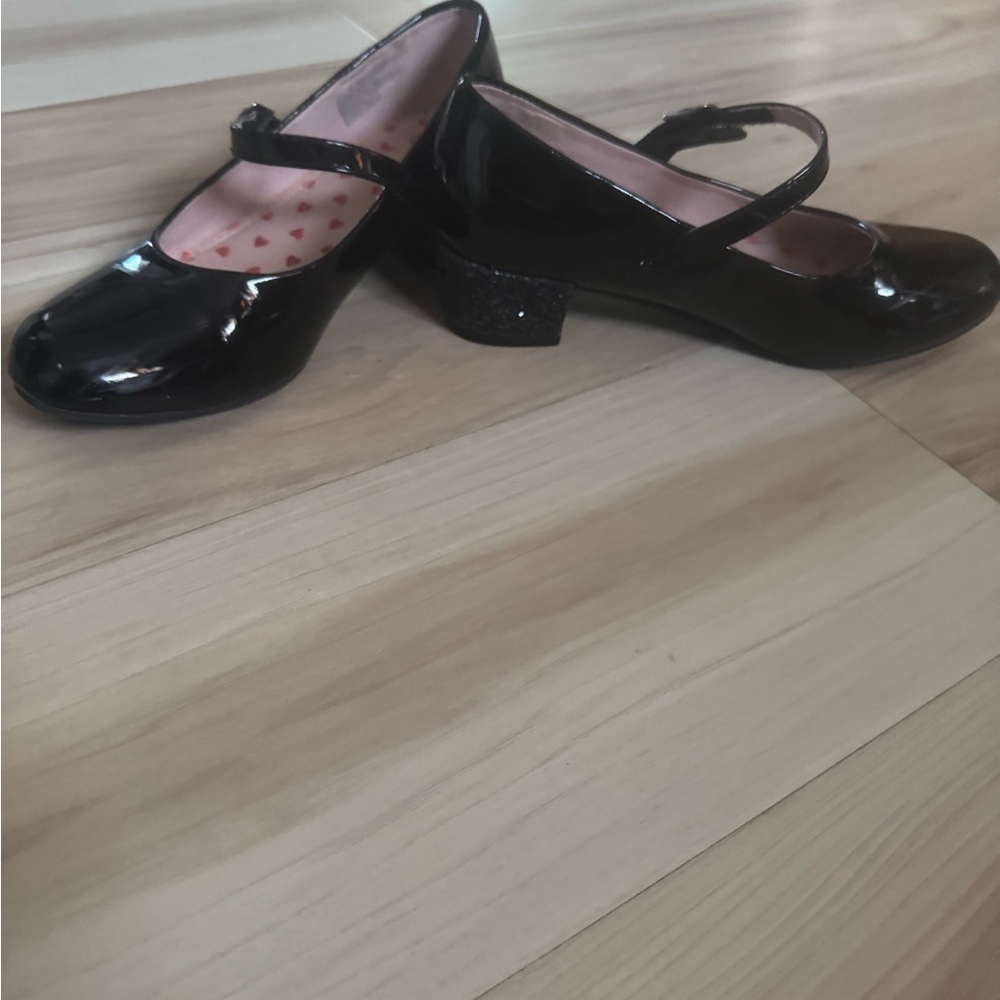 Black Patent Leather Kids Shoes - Picture 2 of 5